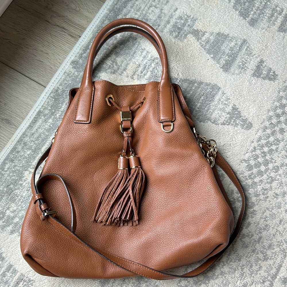 Michael Kors leather purse with removable shoulder strap